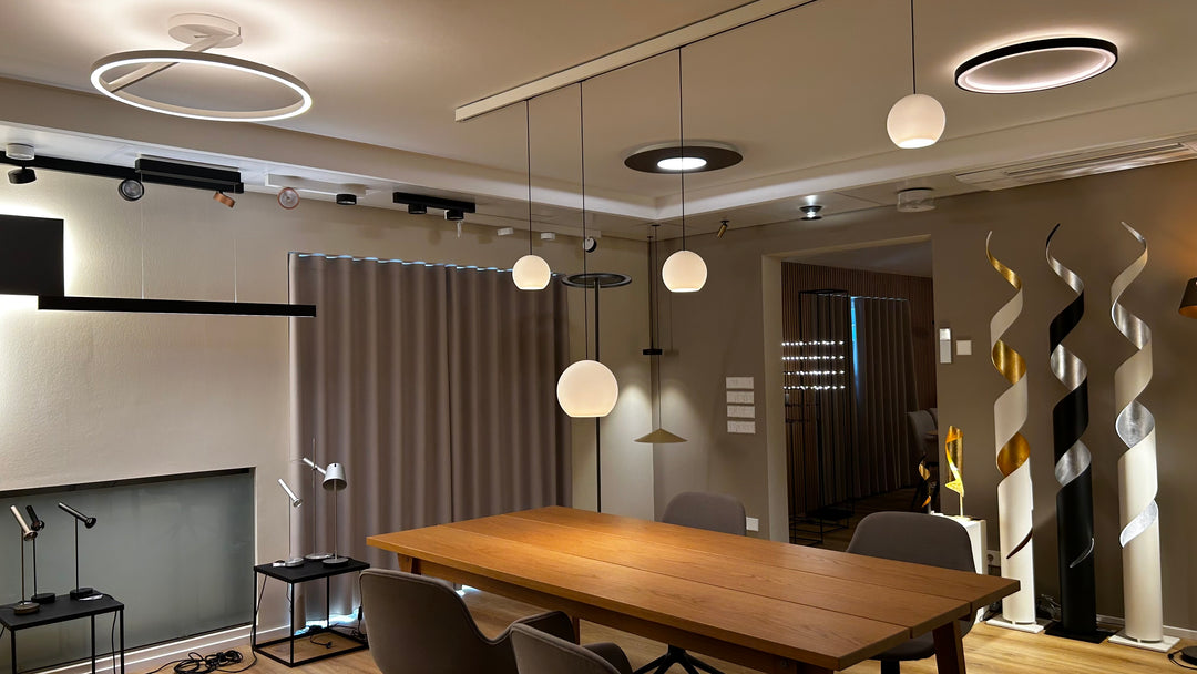 the loft Showroom Sasbach, Auswahl führender Leuchtenhersteller, Pendelleuchten, Stehleuchten