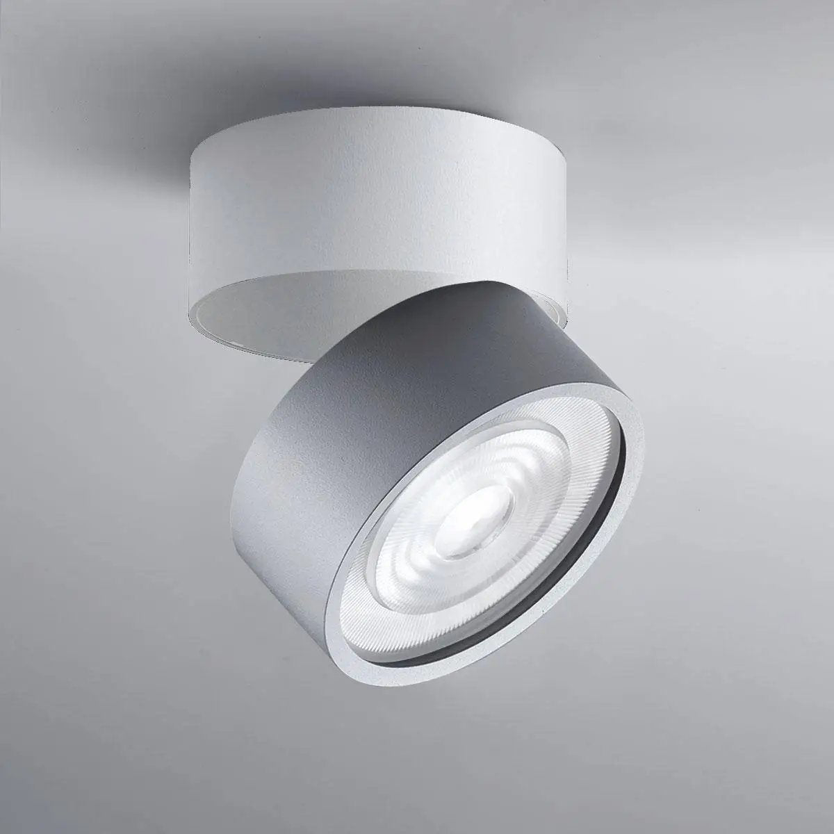 LUX-IT, Aufbaustrahler Swing Out 15,5W, Raumbild, stilvolle Lichtlösung