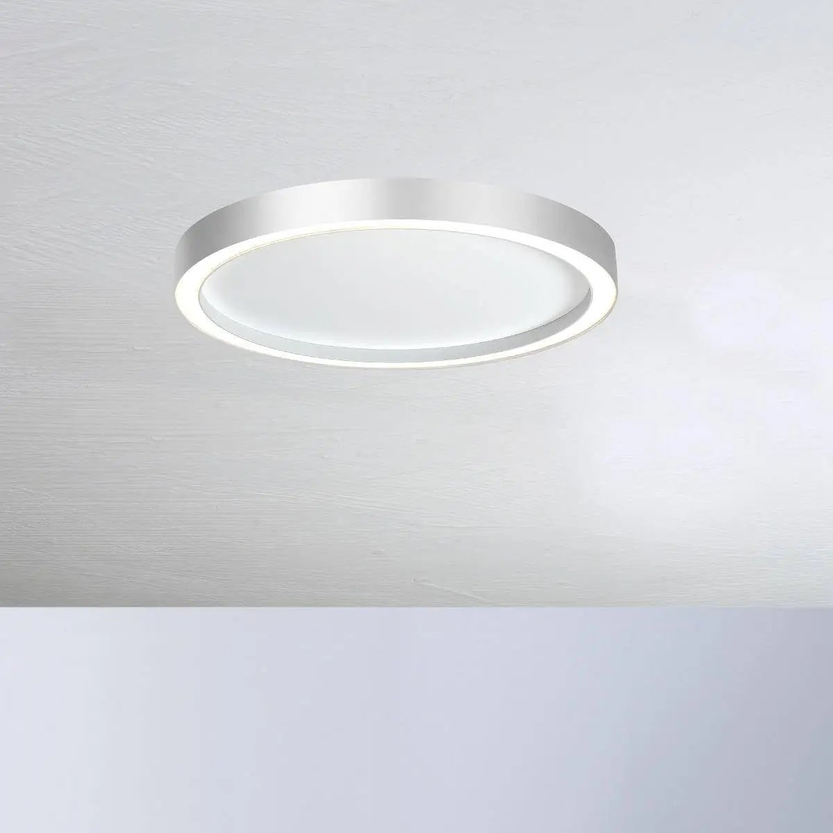 Bopp, Aura Deckenleuchte, Raumbild, moderne Wohnraumbeleuchtung